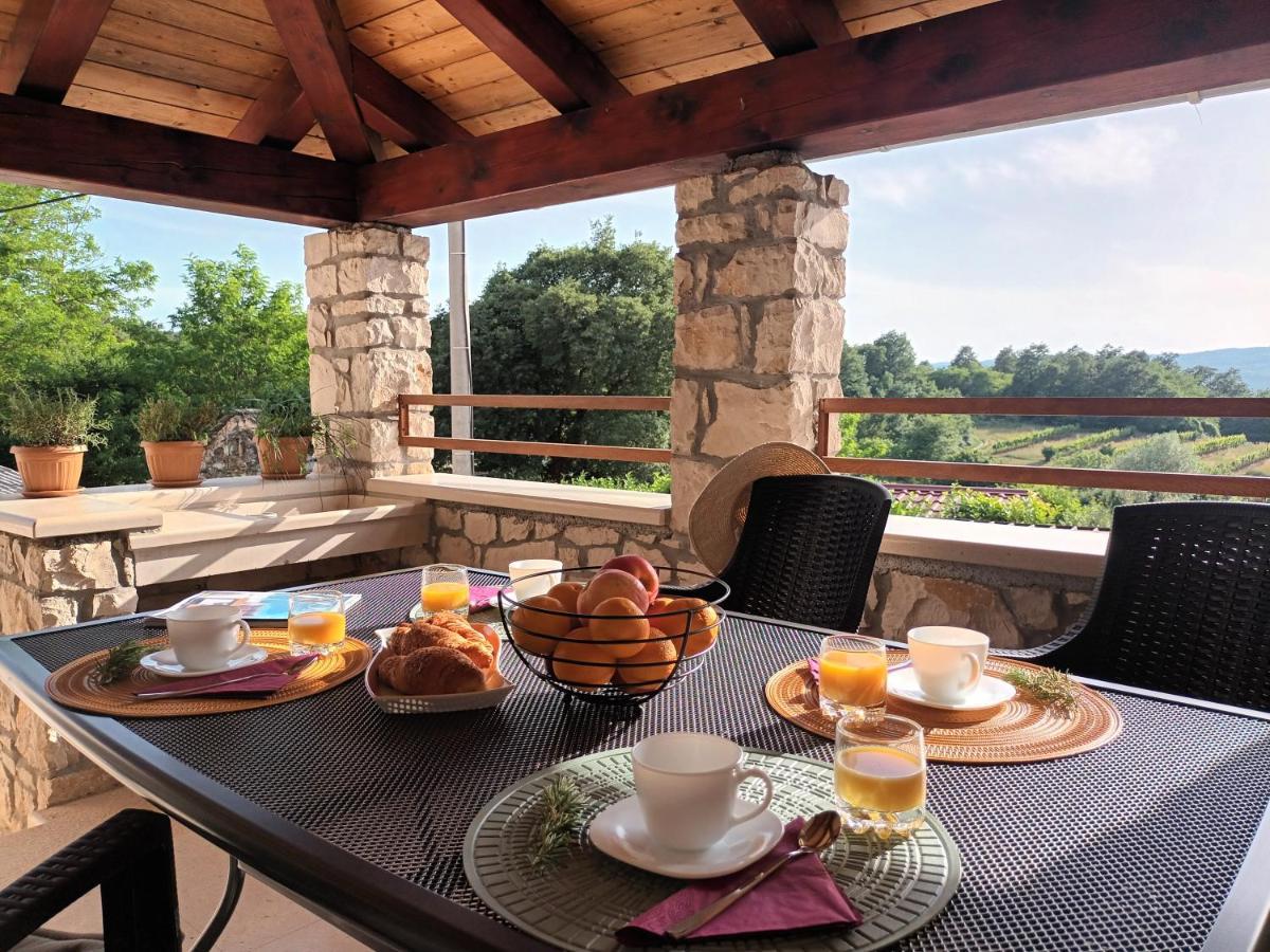Guesthouse Marija Potpićan Buitenkant foto