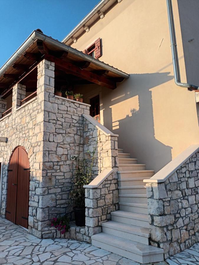 Guesthouse Marija Potpićan Buitenkant foto