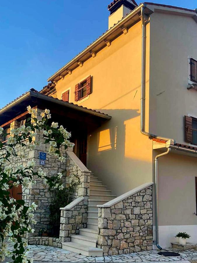Guesthouse Marija Potpićan Buitenkant foto