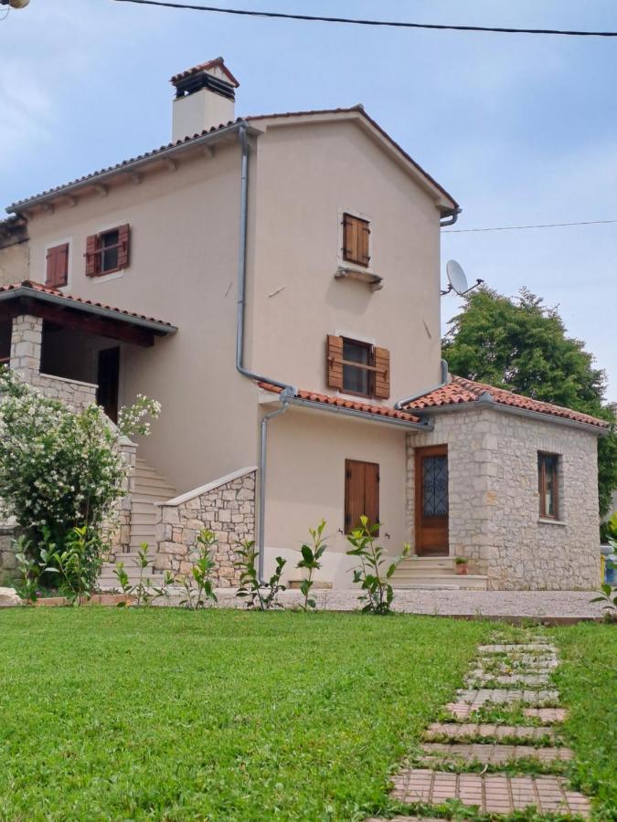 Guesthouse Marija Potpićan Buitenkant foto